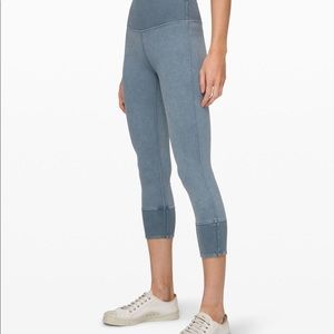 Lululemon NWOT Wunder Under Crop 23” Ribbed Size 14